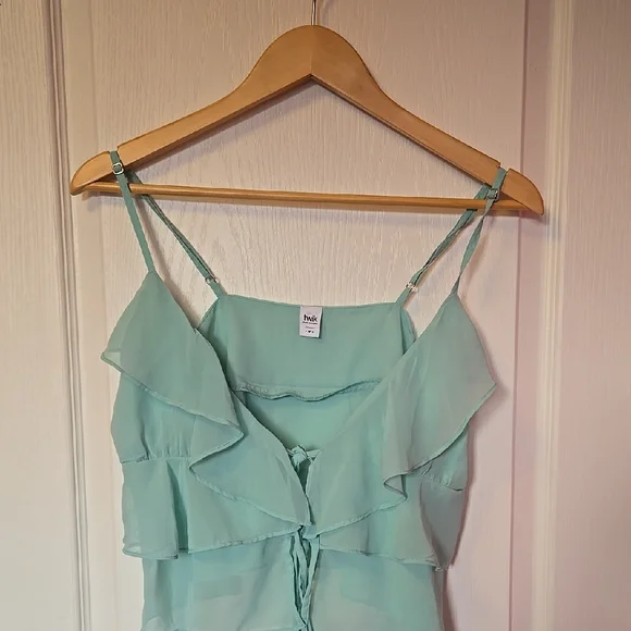 Light Blue BKE Women's Ruffle Top - Picture 1 of 5